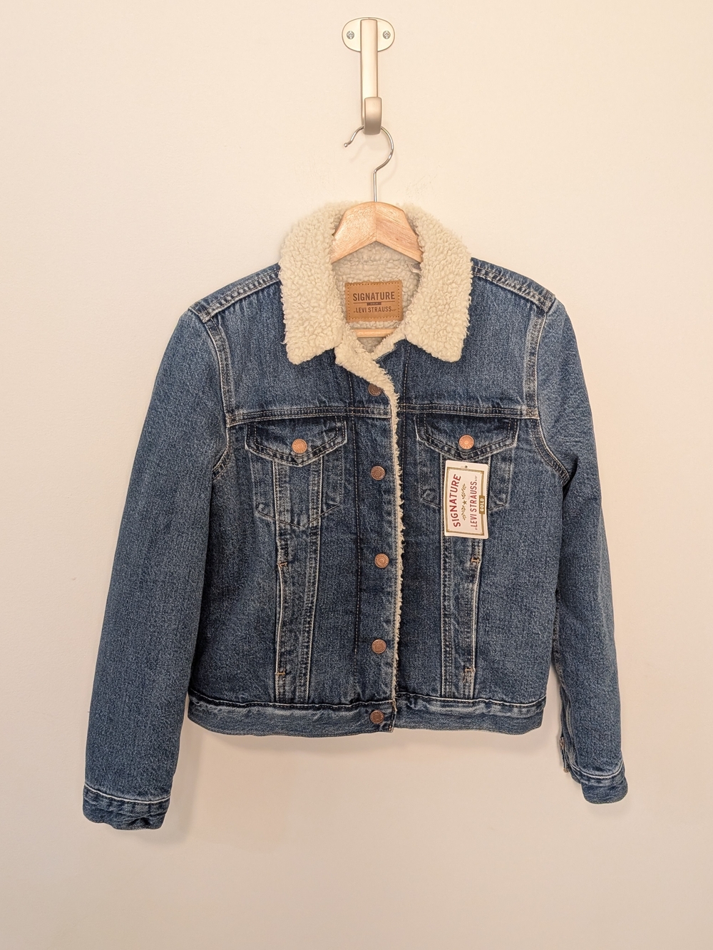 Levi's Denim Sherpa-Lined Jacket in Blue Blue Wash Women's Size Small - Picture 2 of 10